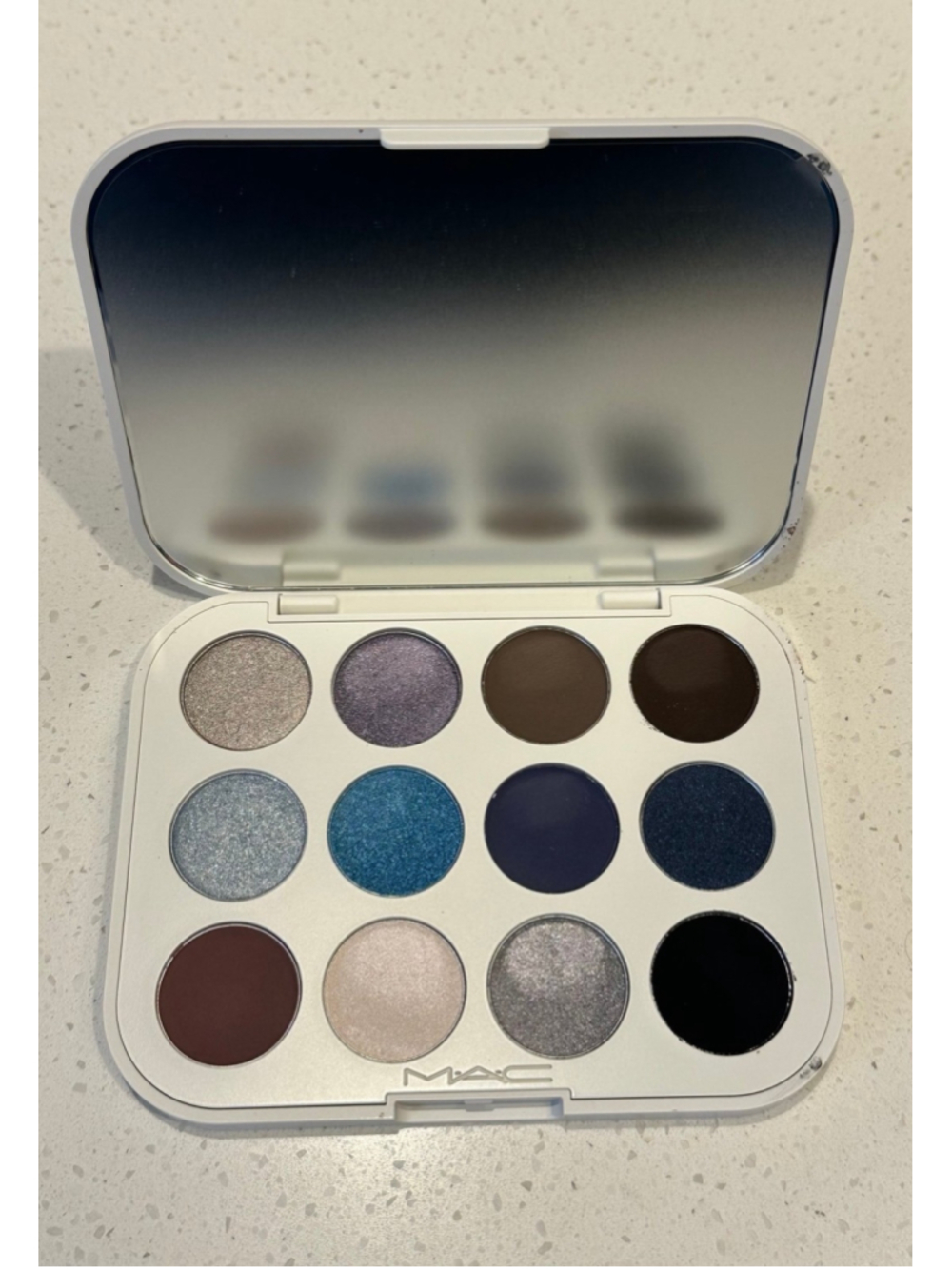 MAC Limited Edition Snowbody’s Business Eyeshadow Palette | LIKE NEW
